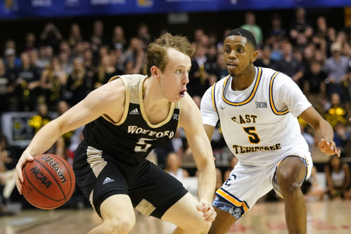 Wofford guard Murphy heading to the rim.