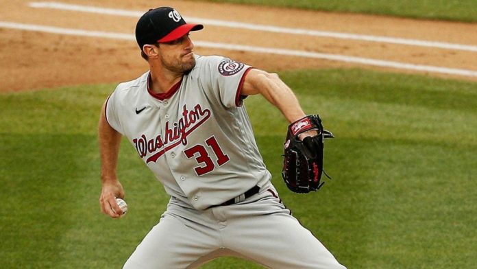 Max Scherzer, the Nationals' ace, on the mound.