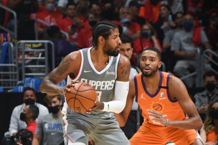 Paul George posting up against Mikael Bridges.