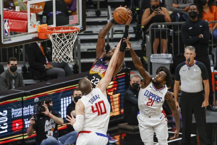 The miracle ending of game two between the Suns and Clippers as DeAndre Ayton dunks the game winning bucket.