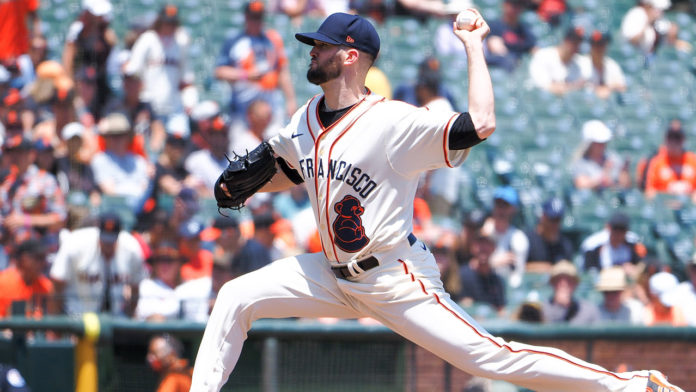 Alex Wood, Giants' pitcher on the mound.