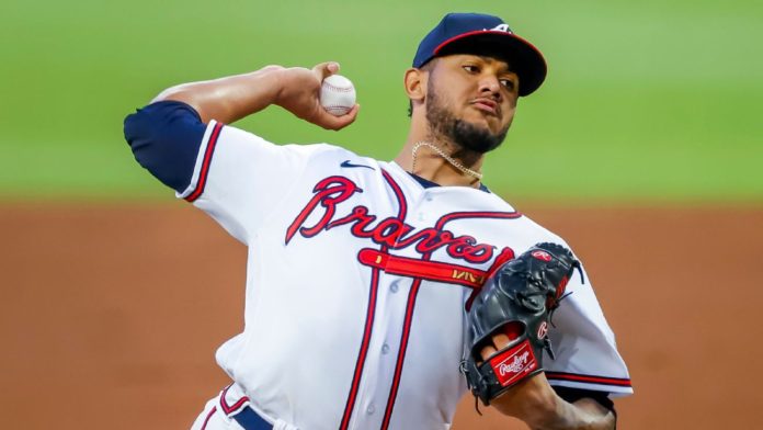 Young Braves' thrower Huascar Ynoa firing one of his fastballs on the mound.