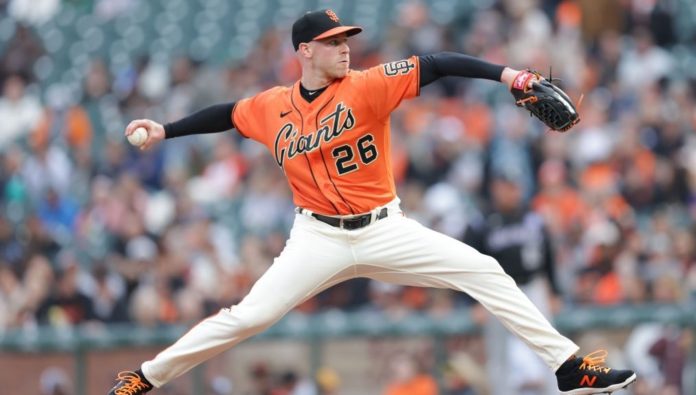 Giants' pitcher Anthony Desclafani on the mound.