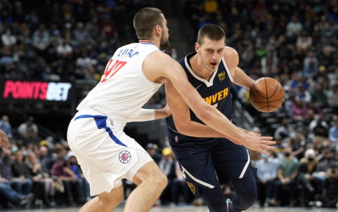 Batum and Jokic battling in a game between the Clippers and Nuggets.